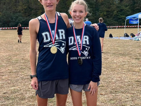 Cross Country Runners Close Out Season with Honors