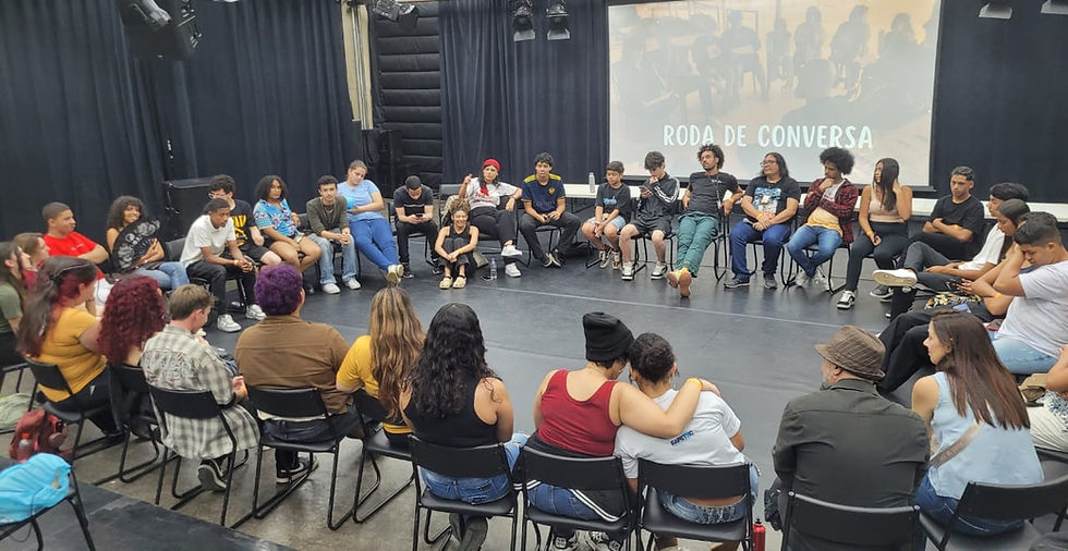 Do Sesc-Bertioga ao Sesc-Santos: Devir Educom conecta juventudes com telejornal sobre crise climática