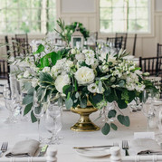 10 arreglos florales hermosos para decorar tu boda.jpeg