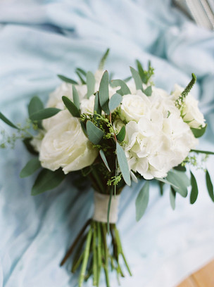 22 Beach Wedding Bouquets You'll Love.jpeg