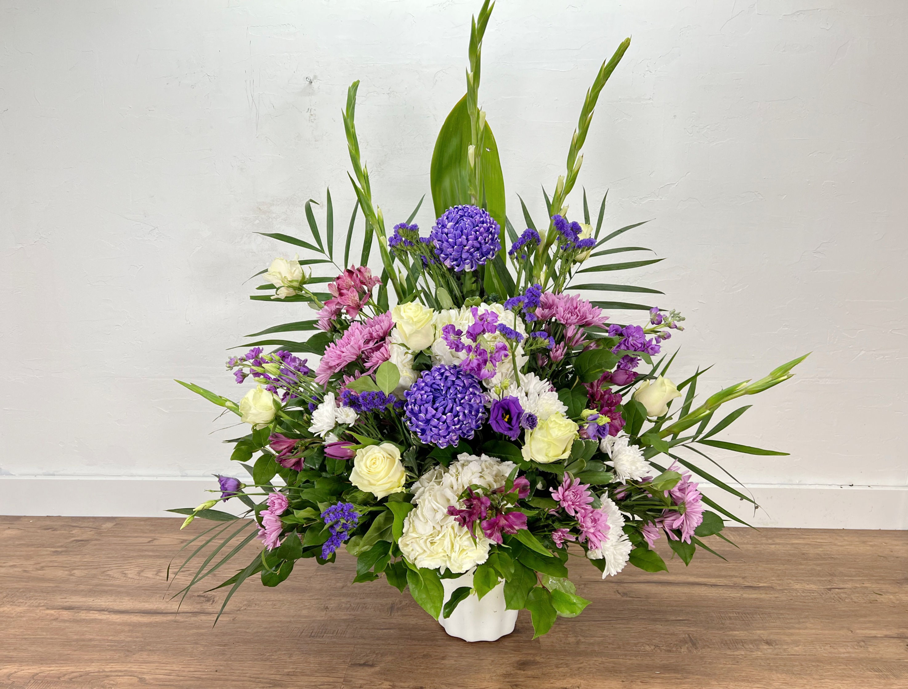 SMALL BASKET - PURPLE & WHITE