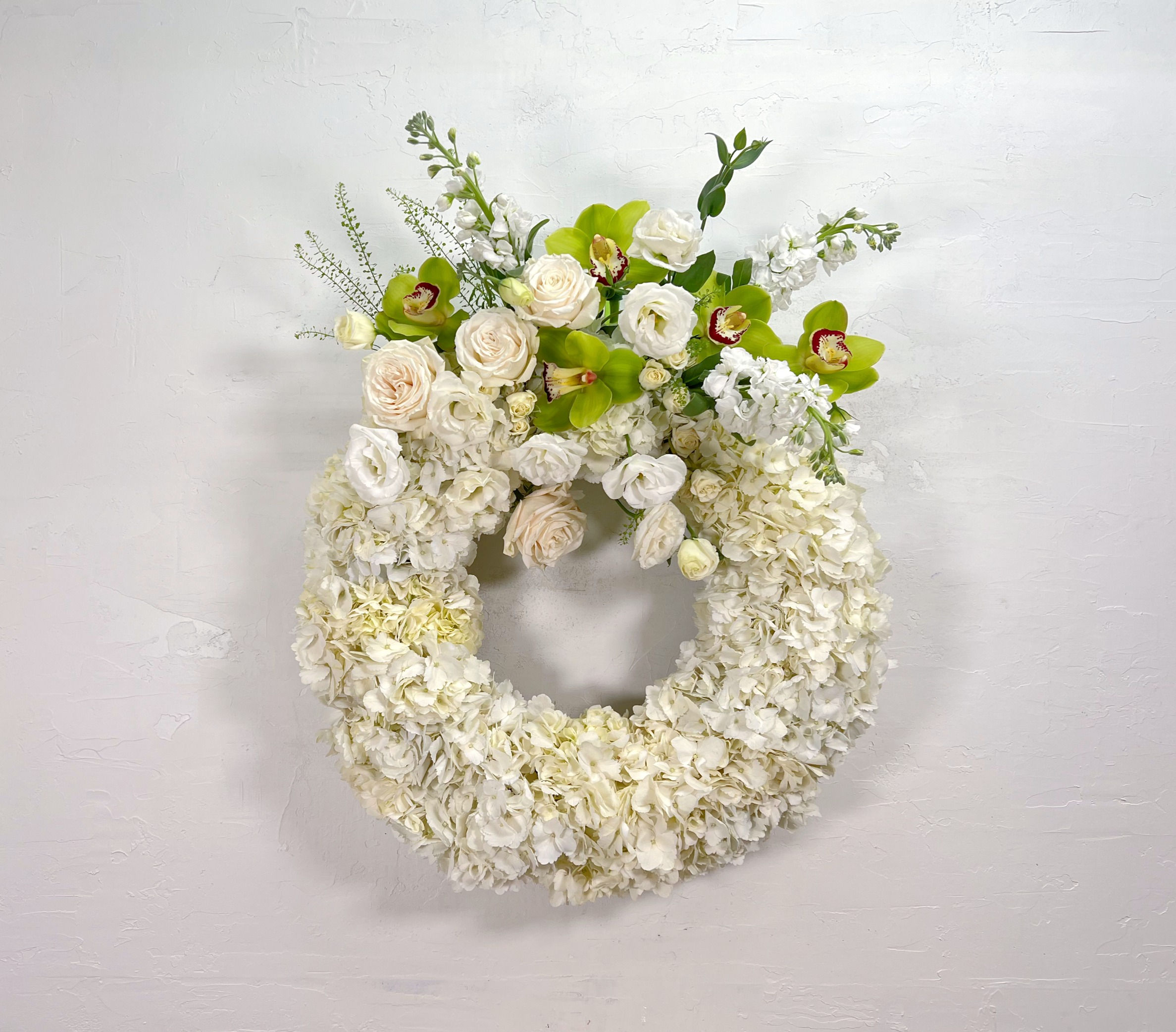 CROWN WREATH  - (18" FRAME) WHITE - NO GREENS