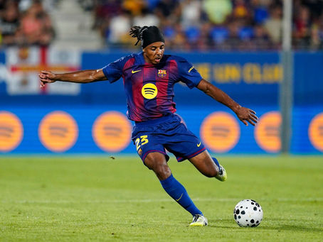 Jules Koundé pode sair do Barcelona