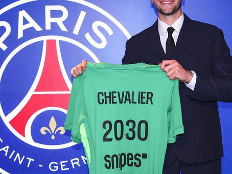 PSG anuncia goleiro Lucas Chevalier