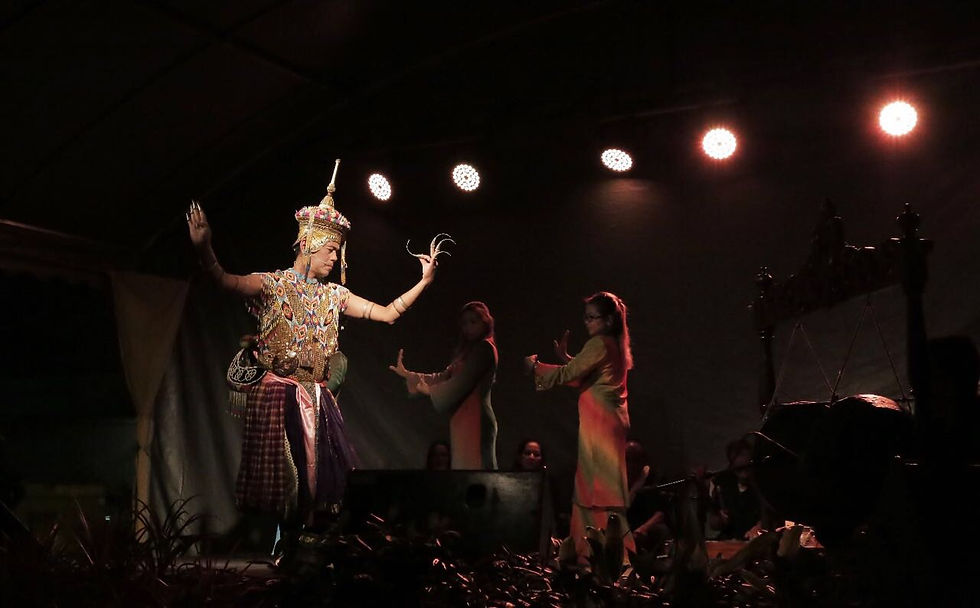 Manora Dance 2