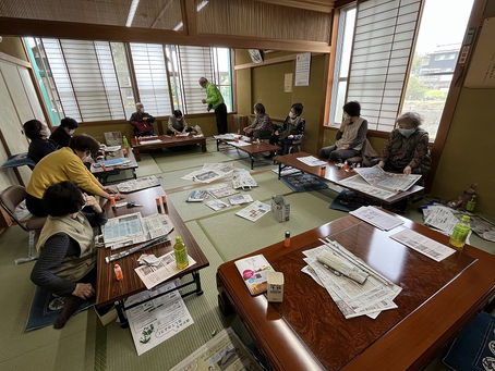 すみれ会サロン新聞紙バック作り(2022/4/23)