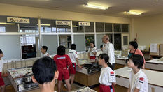 北中山小学校5年生廃油ろうそく作り（R8/10/5）