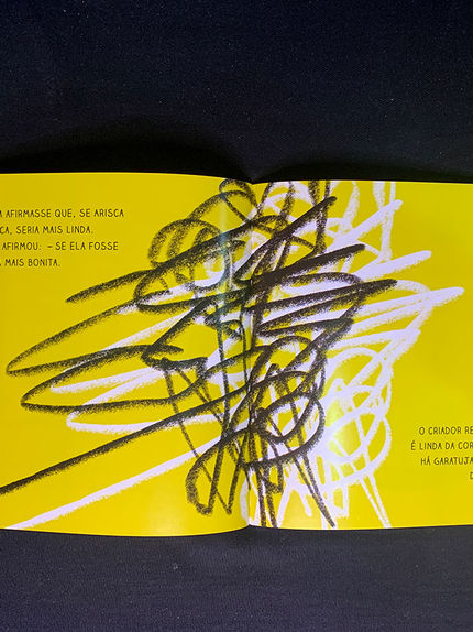 Página dupla do livro Arisca