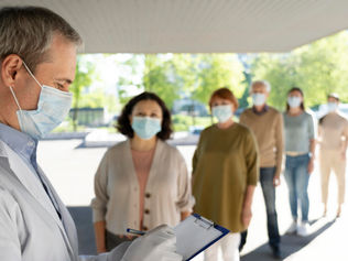 Health Workers On-Demand: Smart Solutions to Reduce Hospital Queues