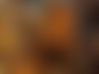 Bulak Mencilis Mağarası'nın sarkıt ve dikitlerle aydınlatılmış etkileyici iç görünümü.