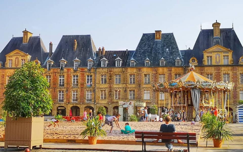 Returning to Charleville-Mézières