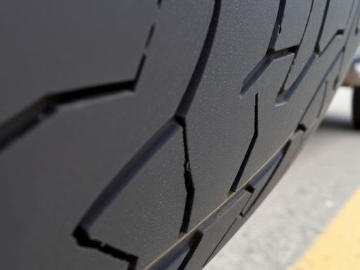 5 Signs It’s Time to Replace Your Vehicle’s Tires for Optimal Safety and Performance