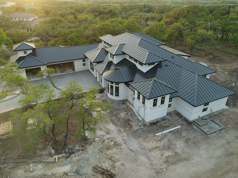 Metal roof isntalled by Boling Construction In San Antonio.