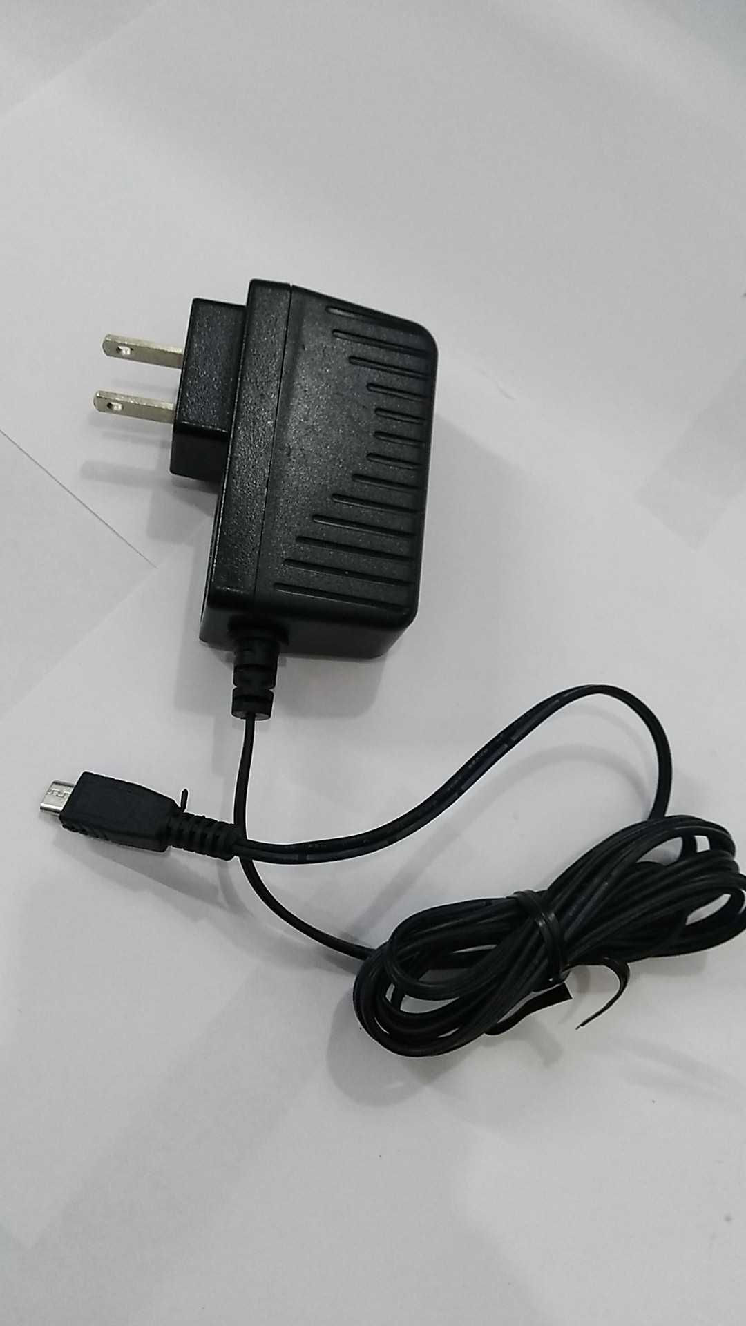 Cargador de celular (v8) carga rápida 5V-2AMP