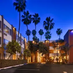 Best Western Plus Carriage Inn