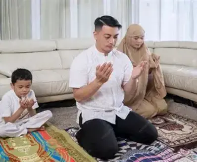picture-of-a-family-praying