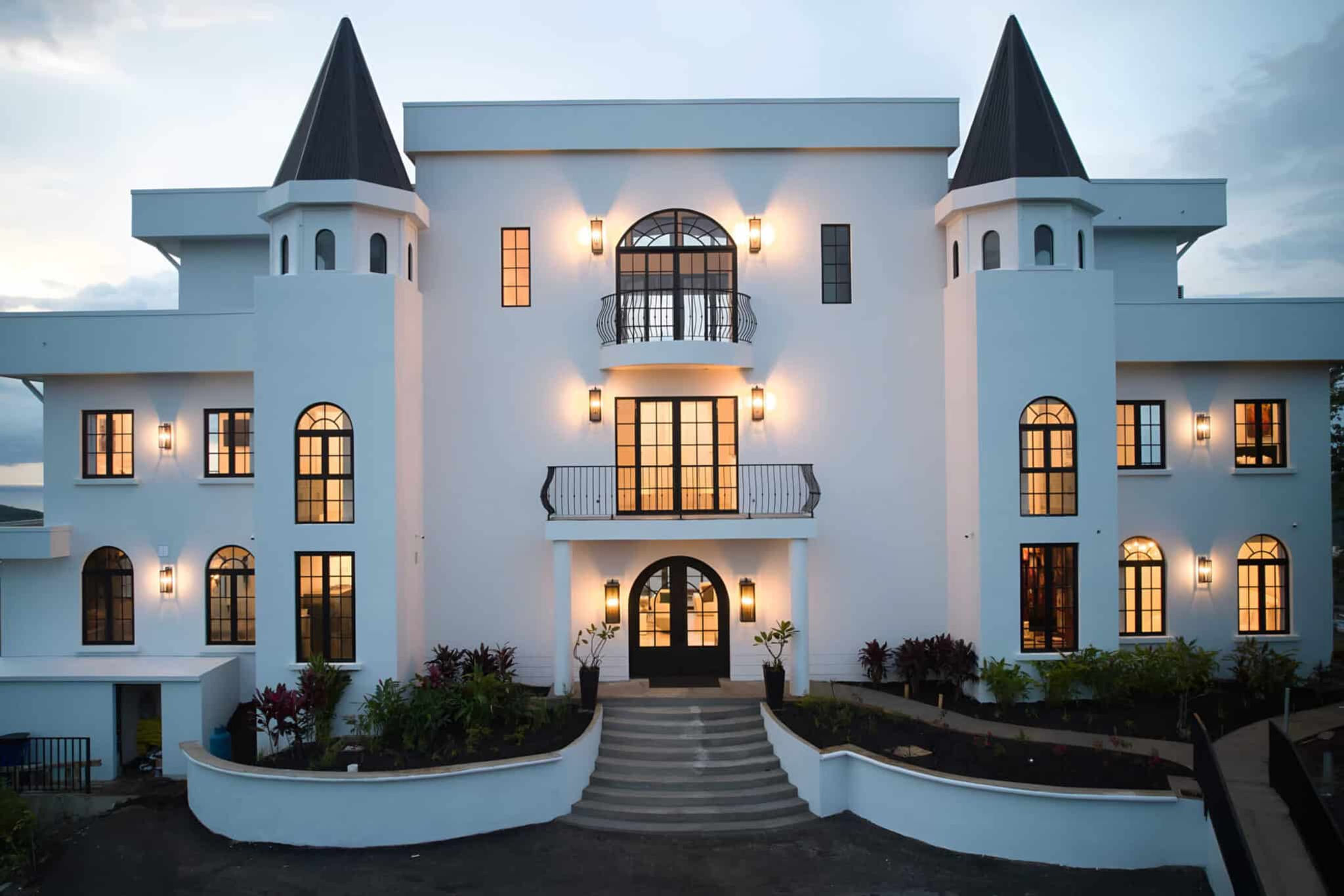 Luxury Mansion in Costa Rica for 10 (With Staff)