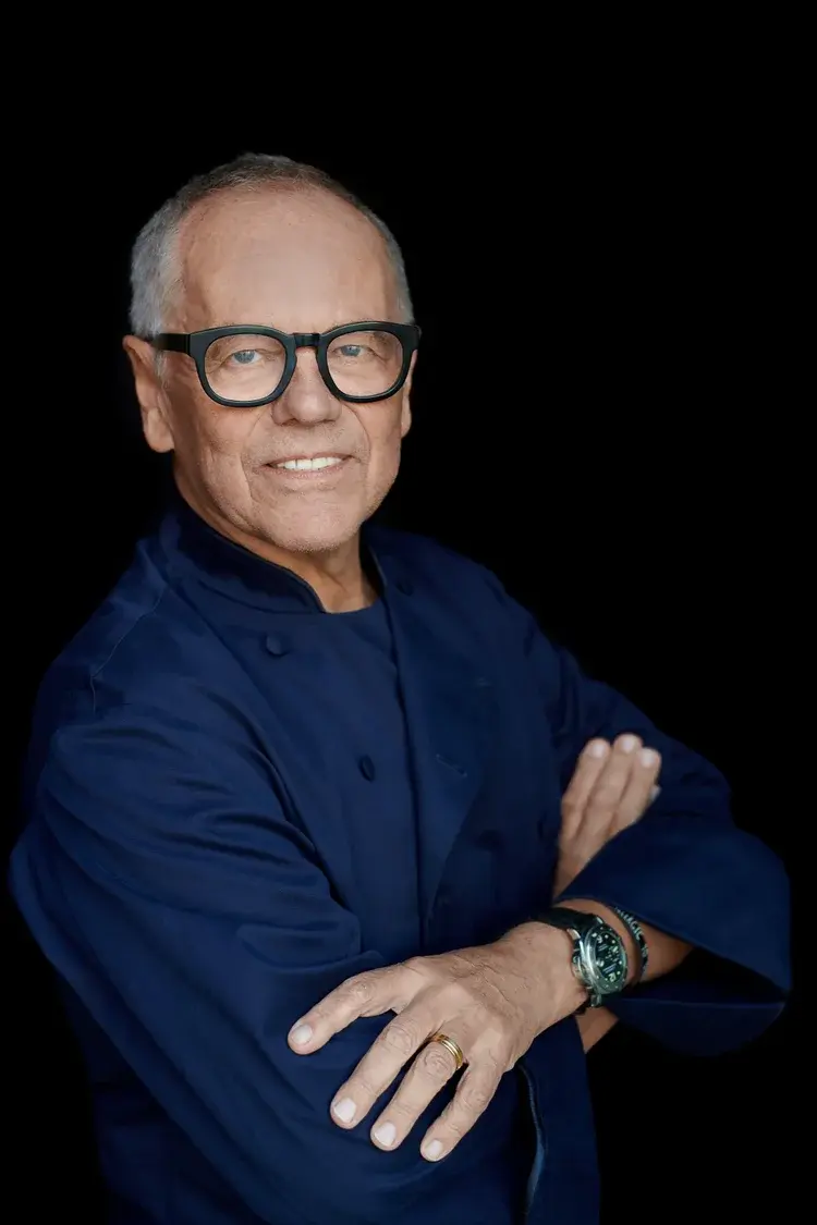 VIP Evening for 8 Curated by Wolfgang Puck