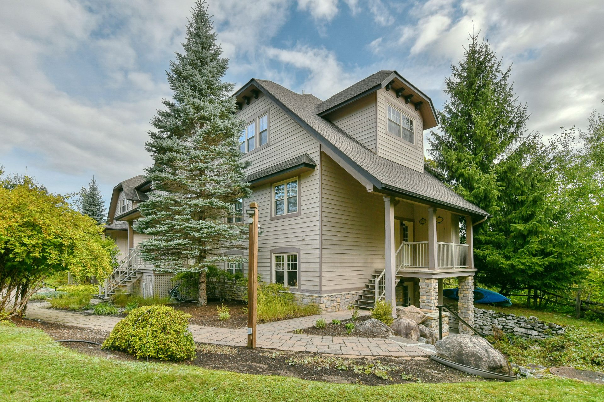 305 Rue du Mont-Plaisant app. 8