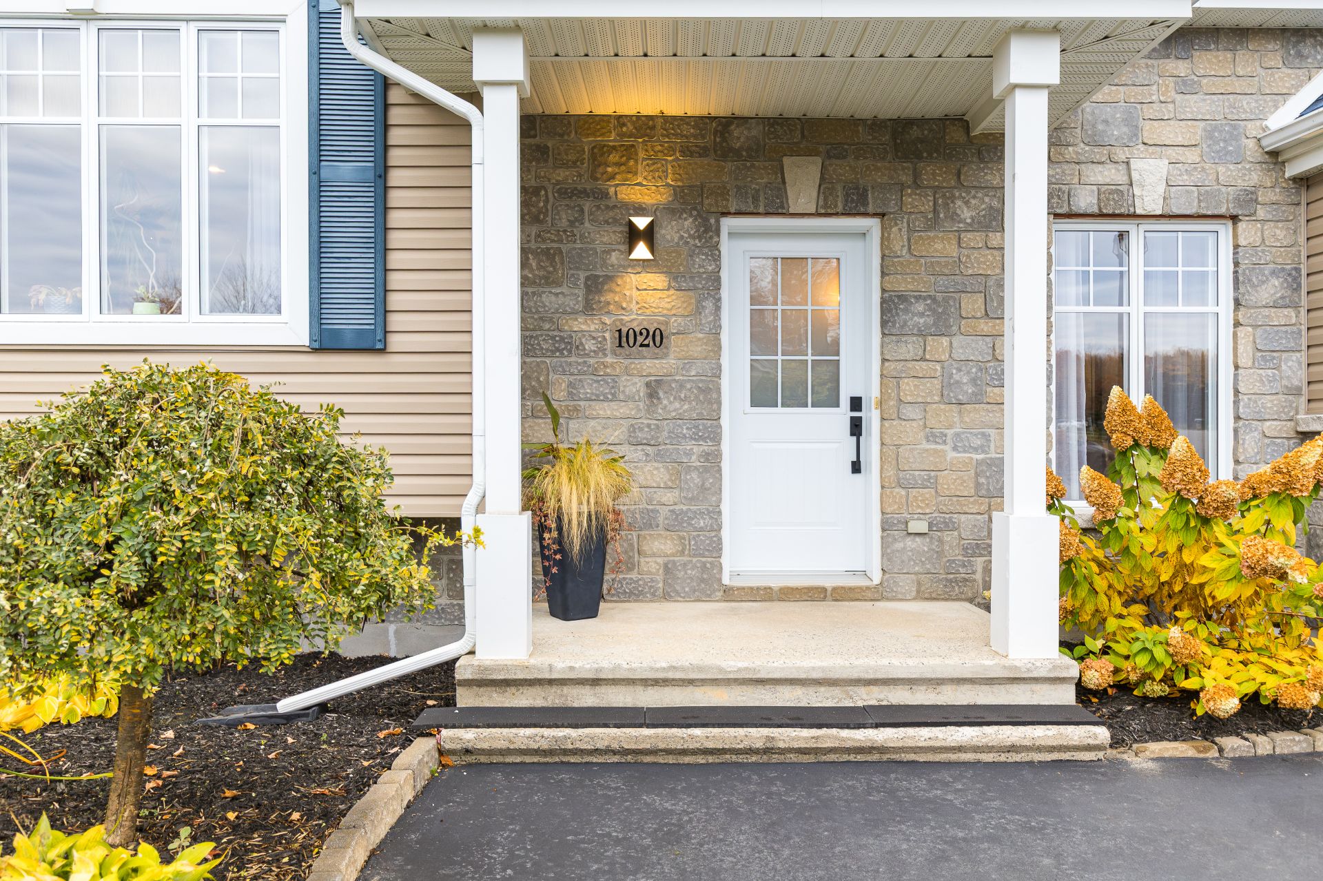 1020 Rue de Condé