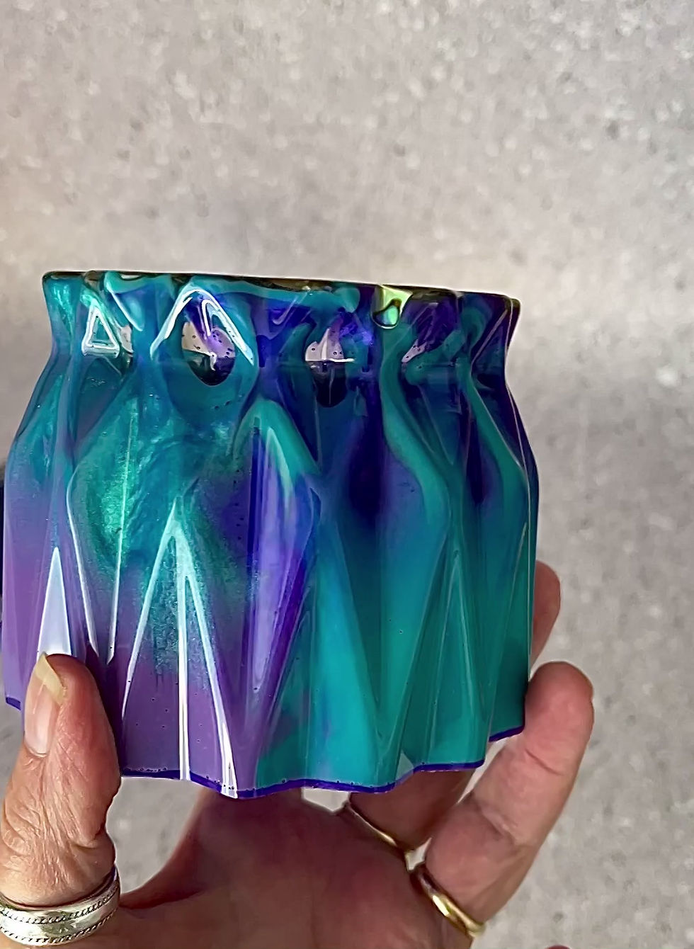 Thumbnail: Handmade Resin Ribbed Pot