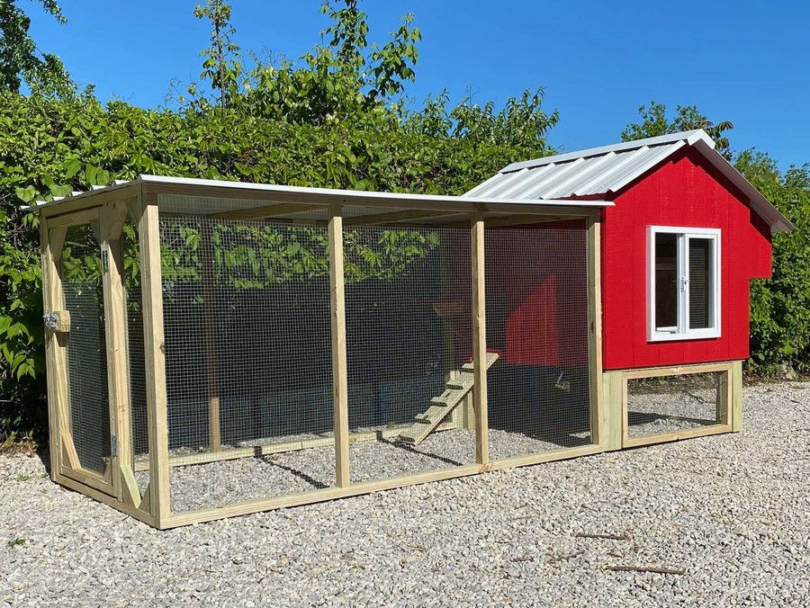 Hen House with 8ft Run