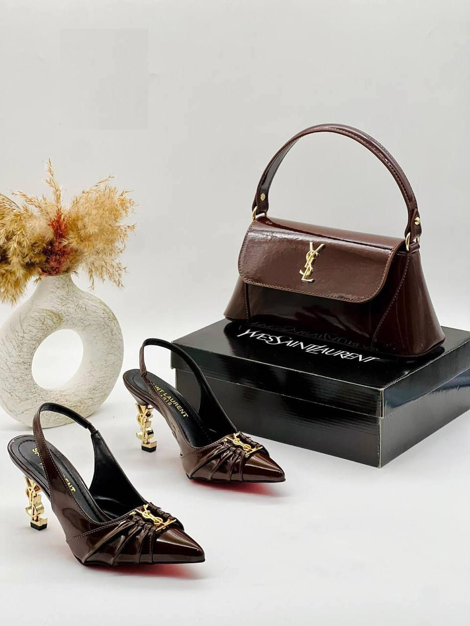 Thumbnail: Heels & Bag M3881