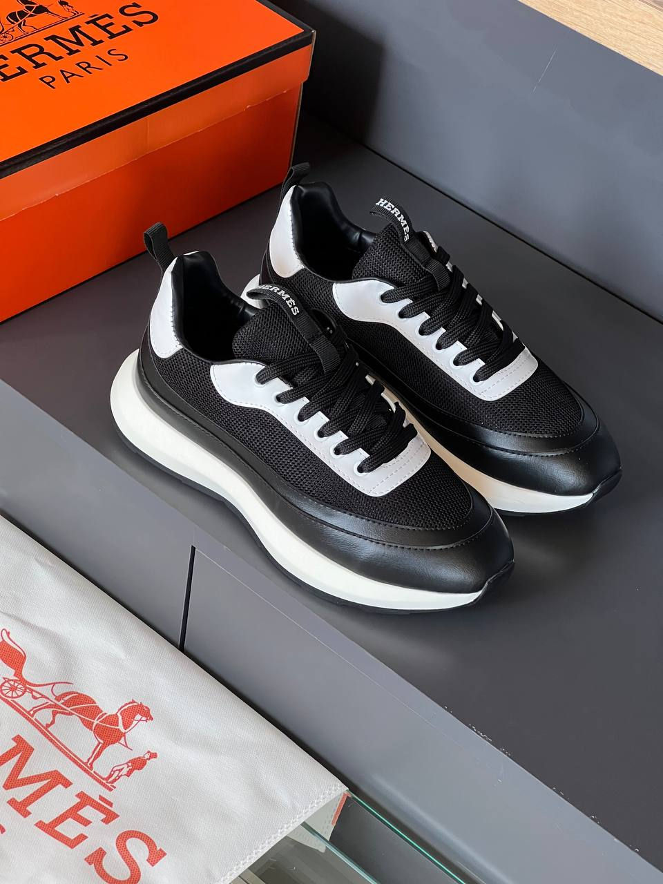 Thumbnail: Men Sneakers M3315