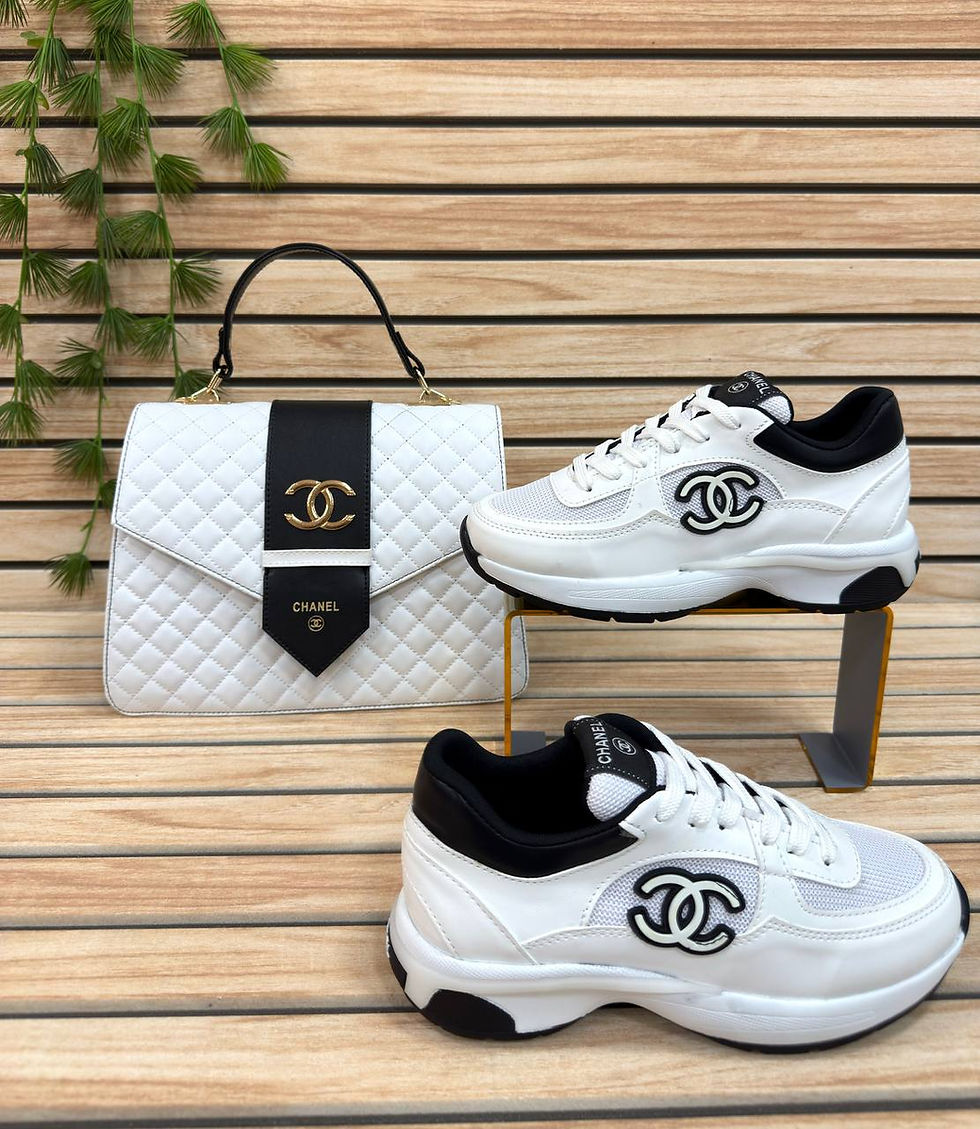 Thumbnail: Sneakers & Bag M3622