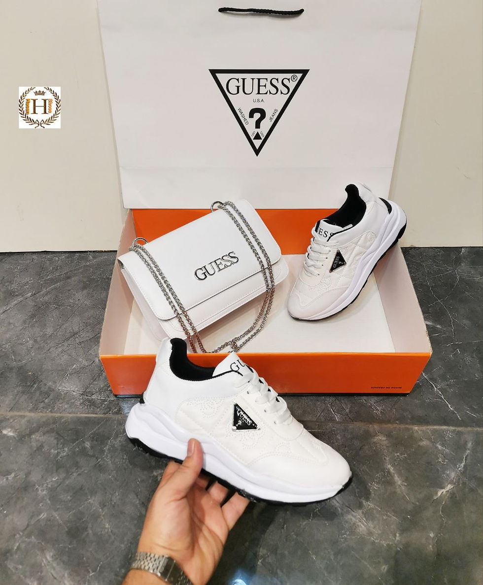 Thumbnail: Sneakers & Bag M1739