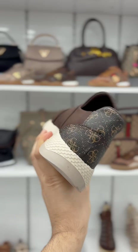 Thumbnail: Sneakers & Bag M3339