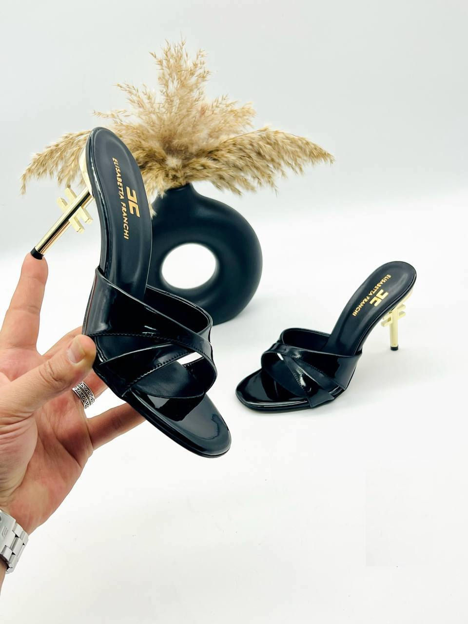 Thumbnail: Hell Shoes H2077