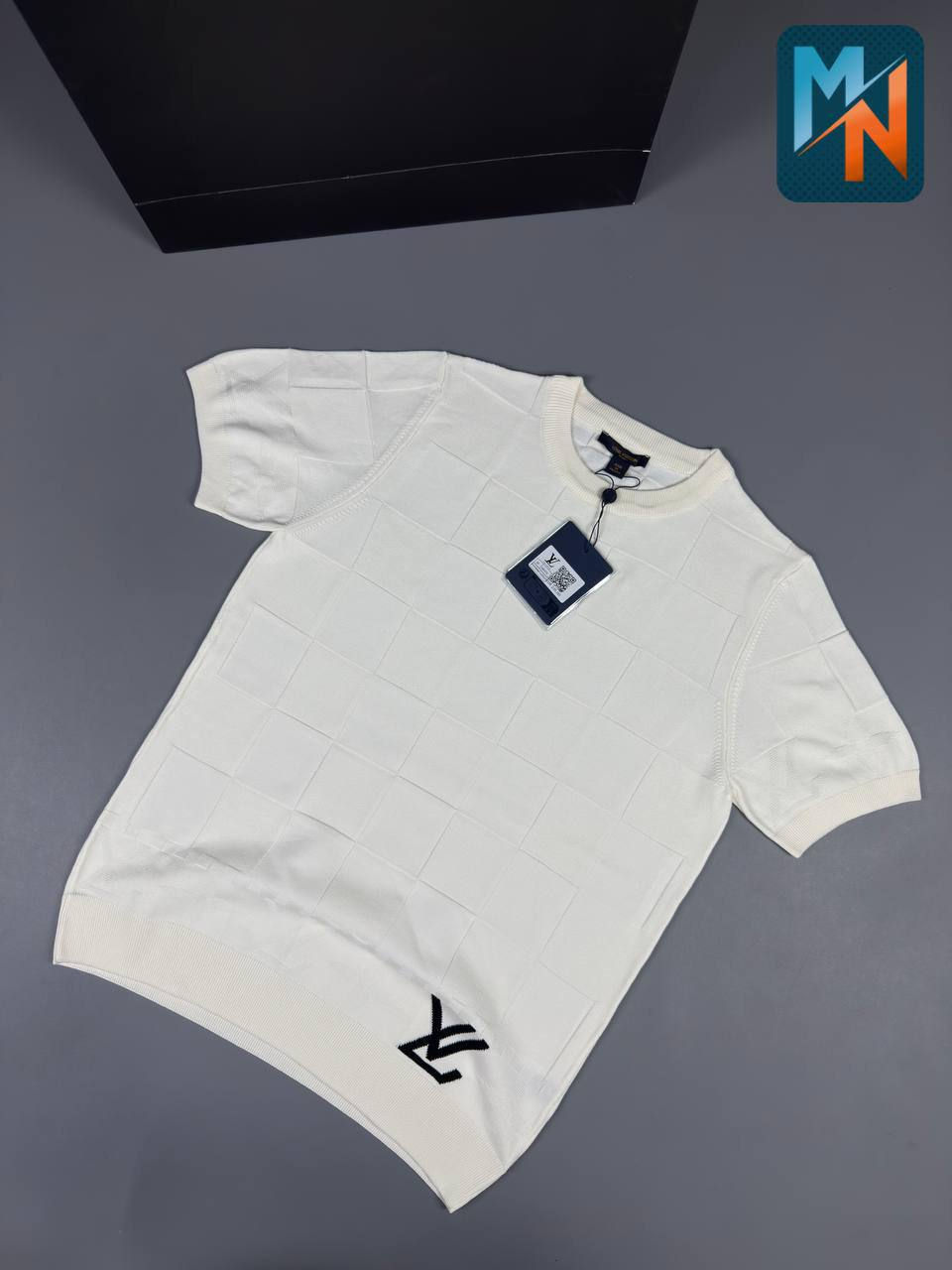 Thumbnail: Men T-Shirt C3554