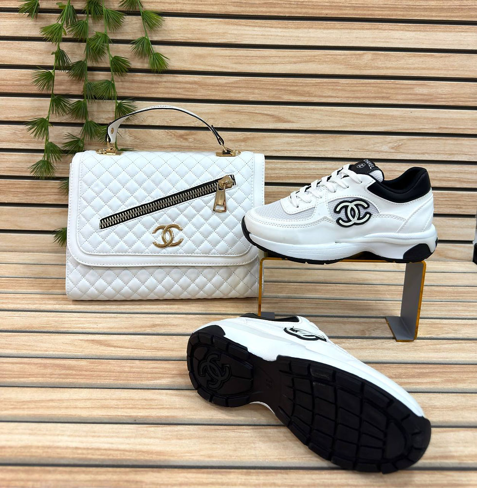 Thumbnail: Sneakers & Bag M3622