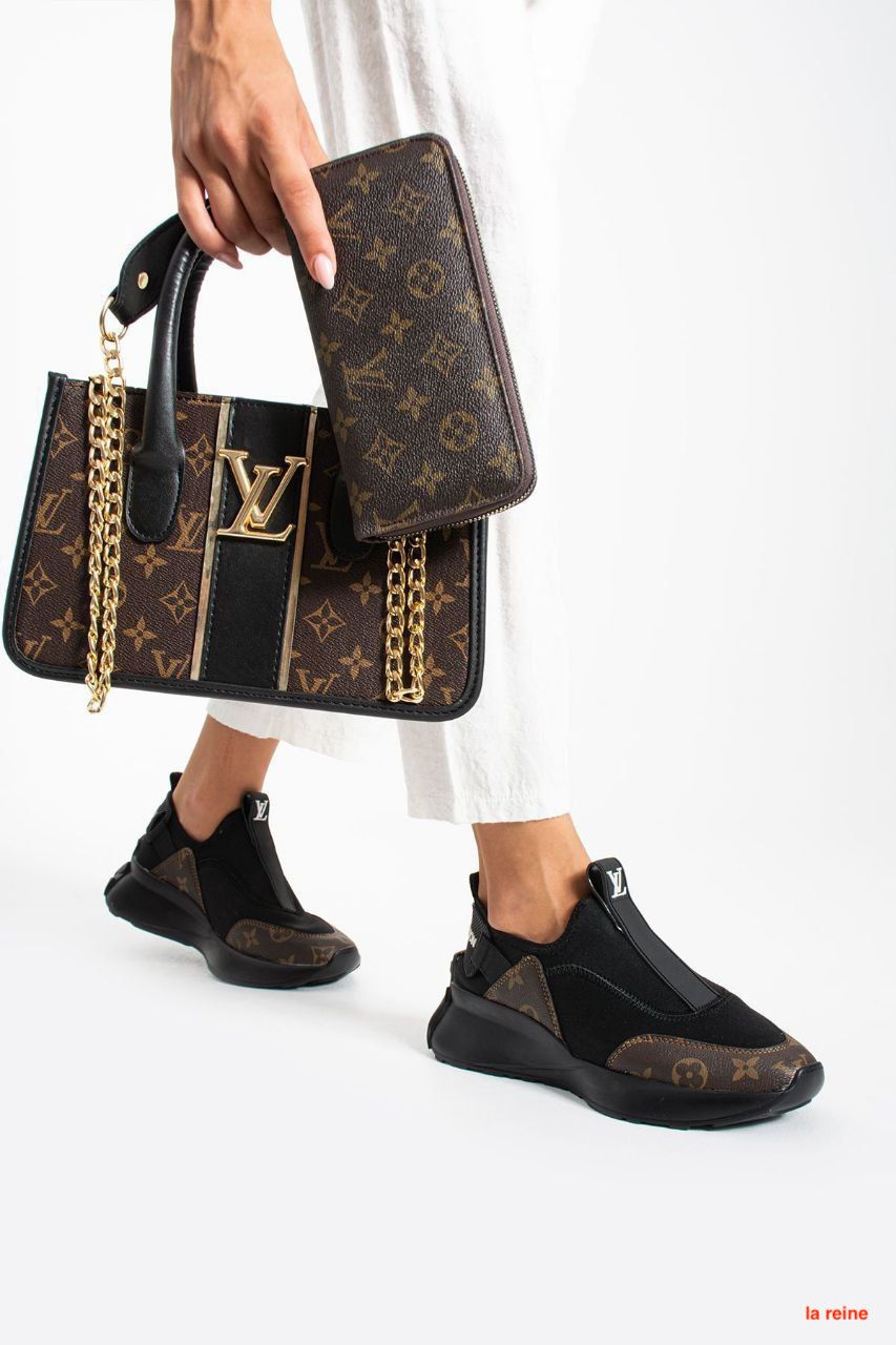 Thumbnail: Sneakers & Bag M1872