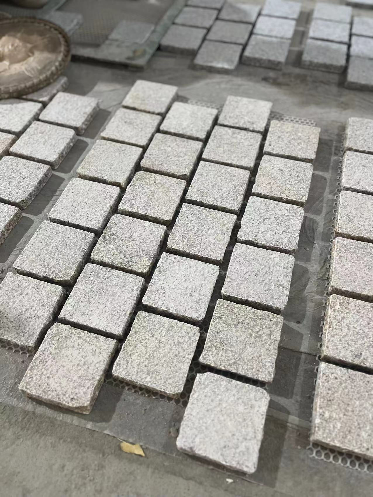 Granite 4x6 pieces flamed+sawn