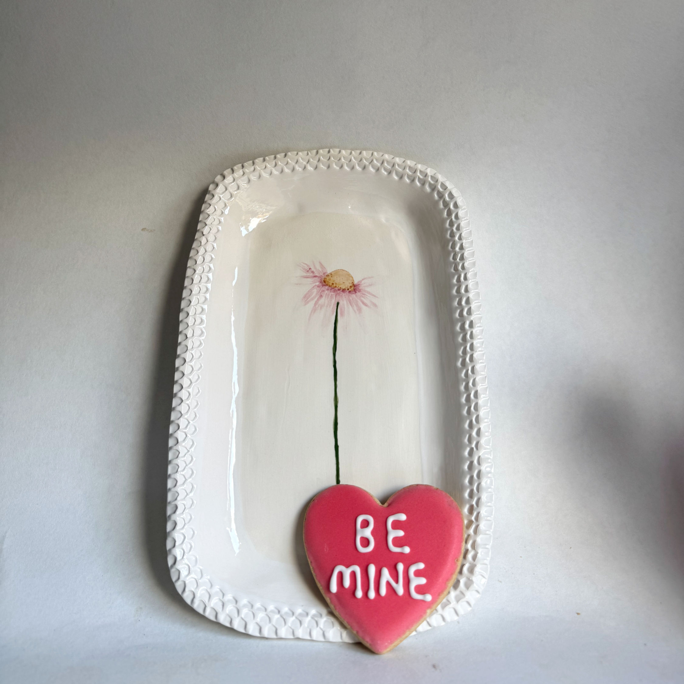 one-of-a-kind: Valentine's say-it-with-a-flower loaf platter (mid pink)