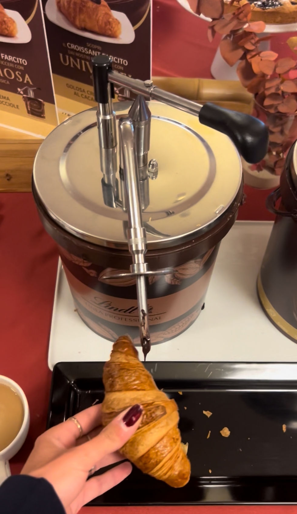 Croissant Station