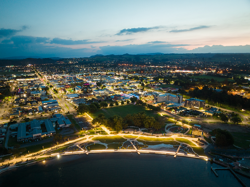 194492-rotoruanz_lakefront-and-city-at-night_credit-paul-michael.jpg