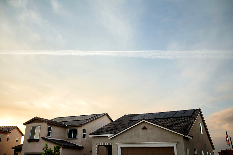 vivint-solar-_ciUqT1HEuY-unsplash_edited.png