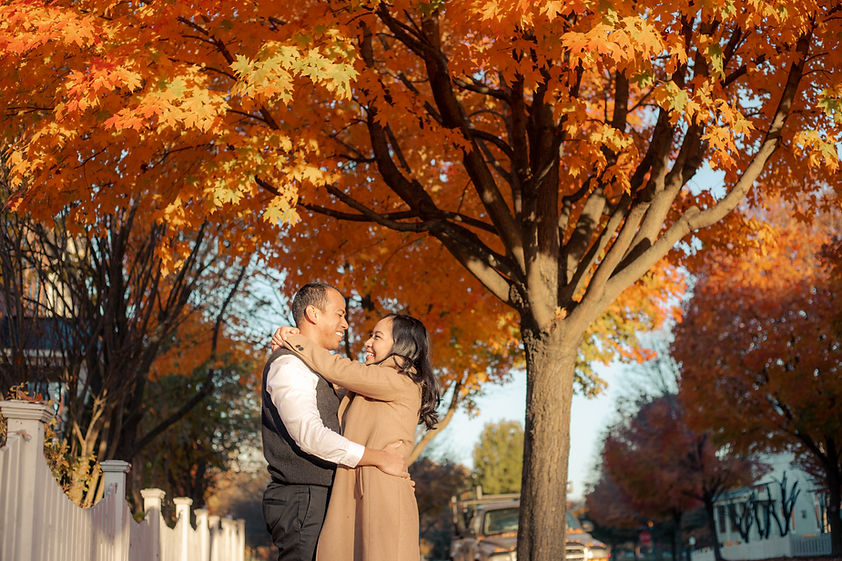 Candid and romantic couples photography sessions throughout the DMV region in the lovely fall.