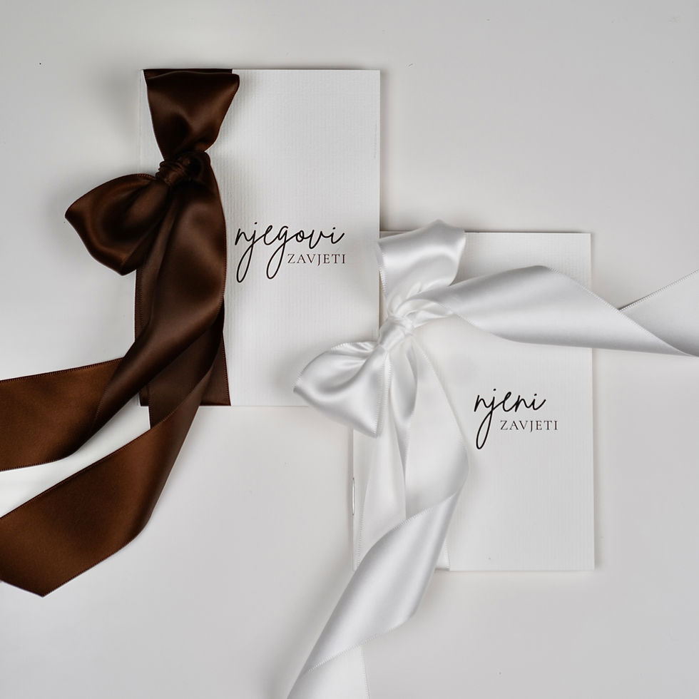 Set dviju knjižica za zavjete s luksuznim saten vrpcama, idealne za vjenčanu ceremoniju