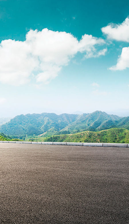 Fundo estrada e montanhas