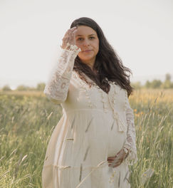Andrea Johann Fotografie, Babybach, Baby, Schwangerschaft, Schwangerschaftsshooting, Schwangerschaftskleid, Glück im Bauch, Liebe im Bauch, schwanger