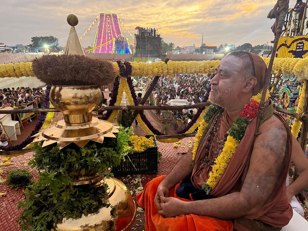 PUJYASRI PERIYAVA IN SRI ADHI KUMBESWARASWAMY KOVIL KUMBABISHEKAM