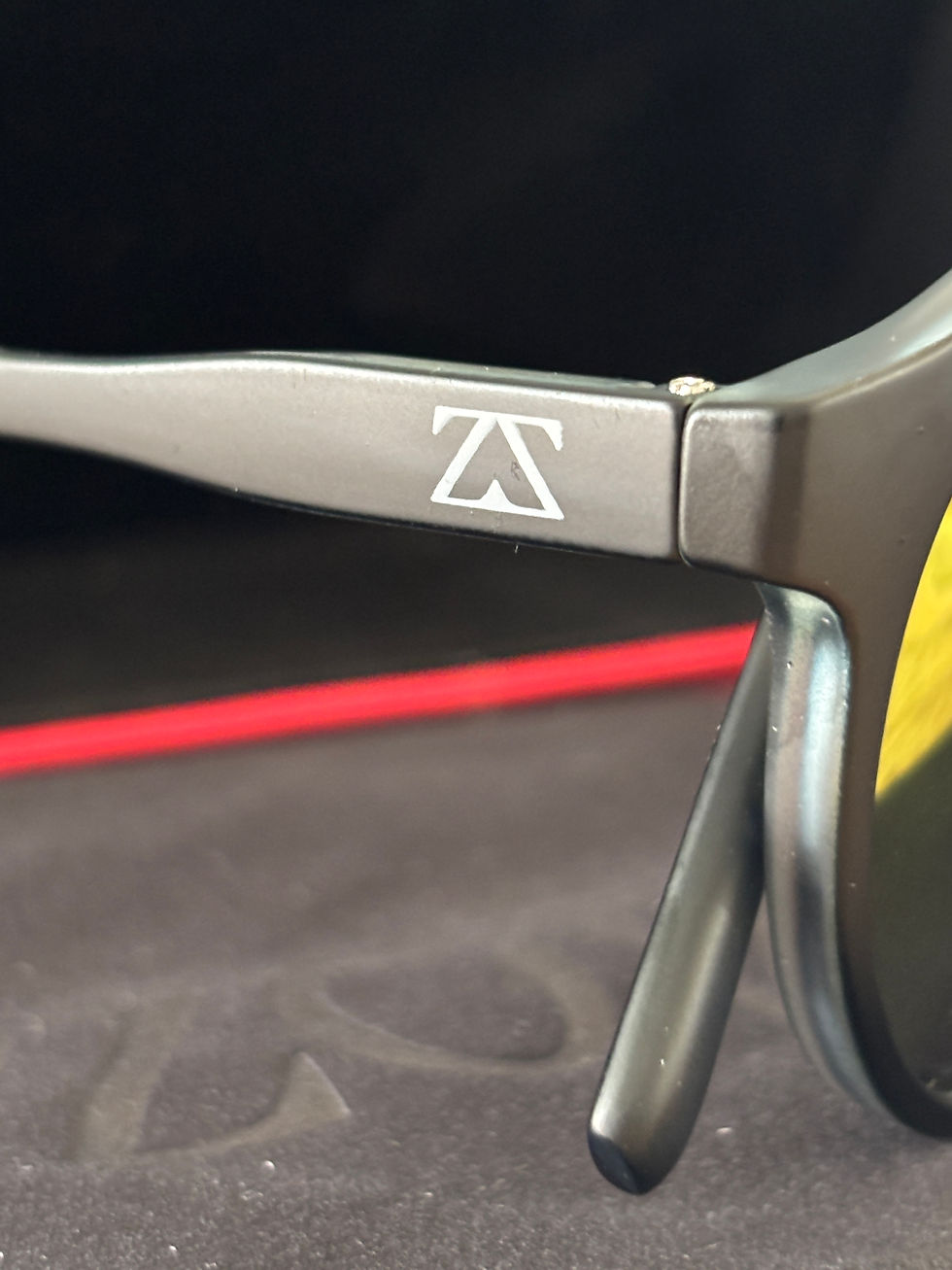 Thumbnail: Sunglasses ZOVOZ meets Exitsurf.art