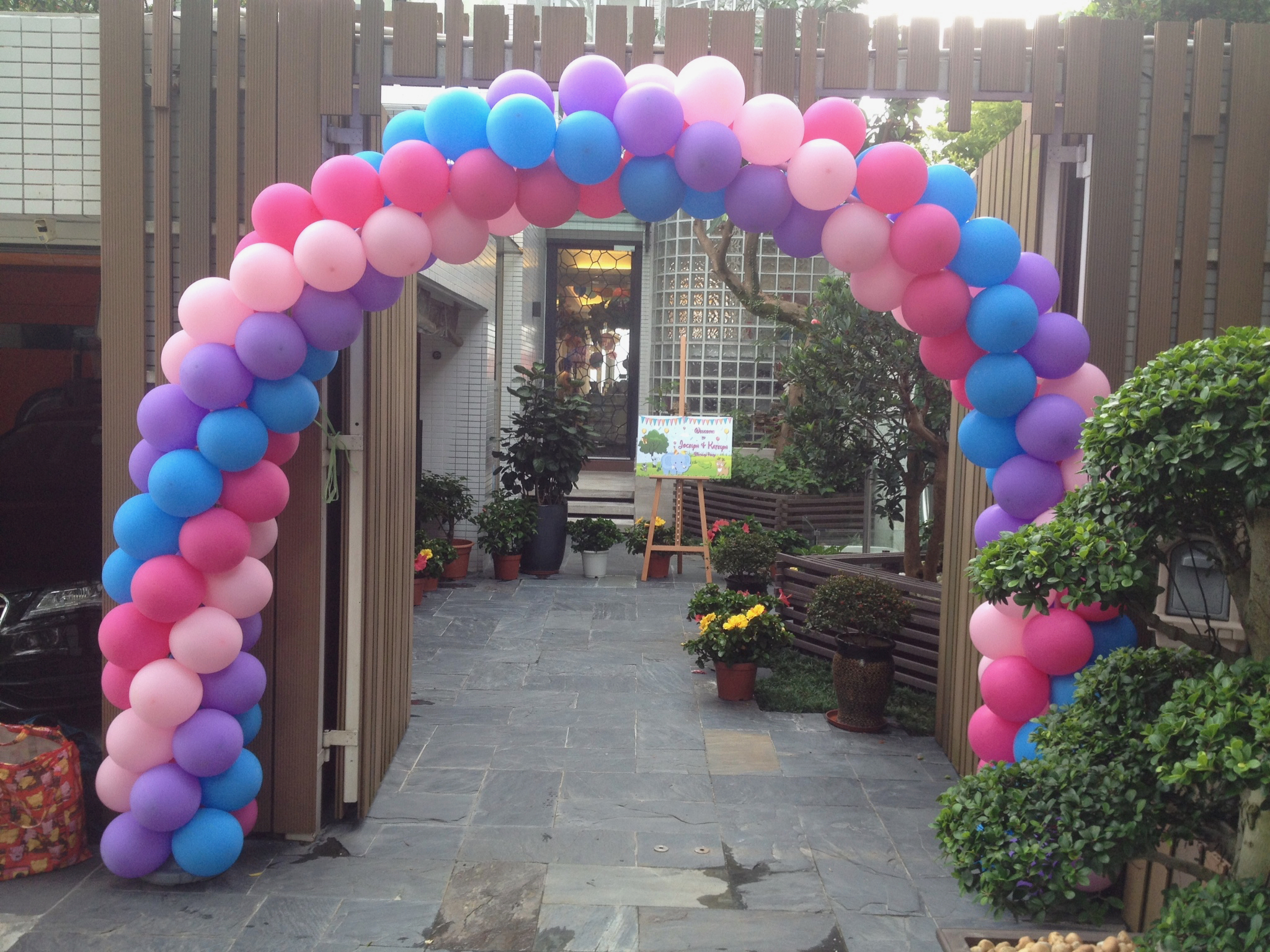 Magician Scarlet Balloon Decor 057