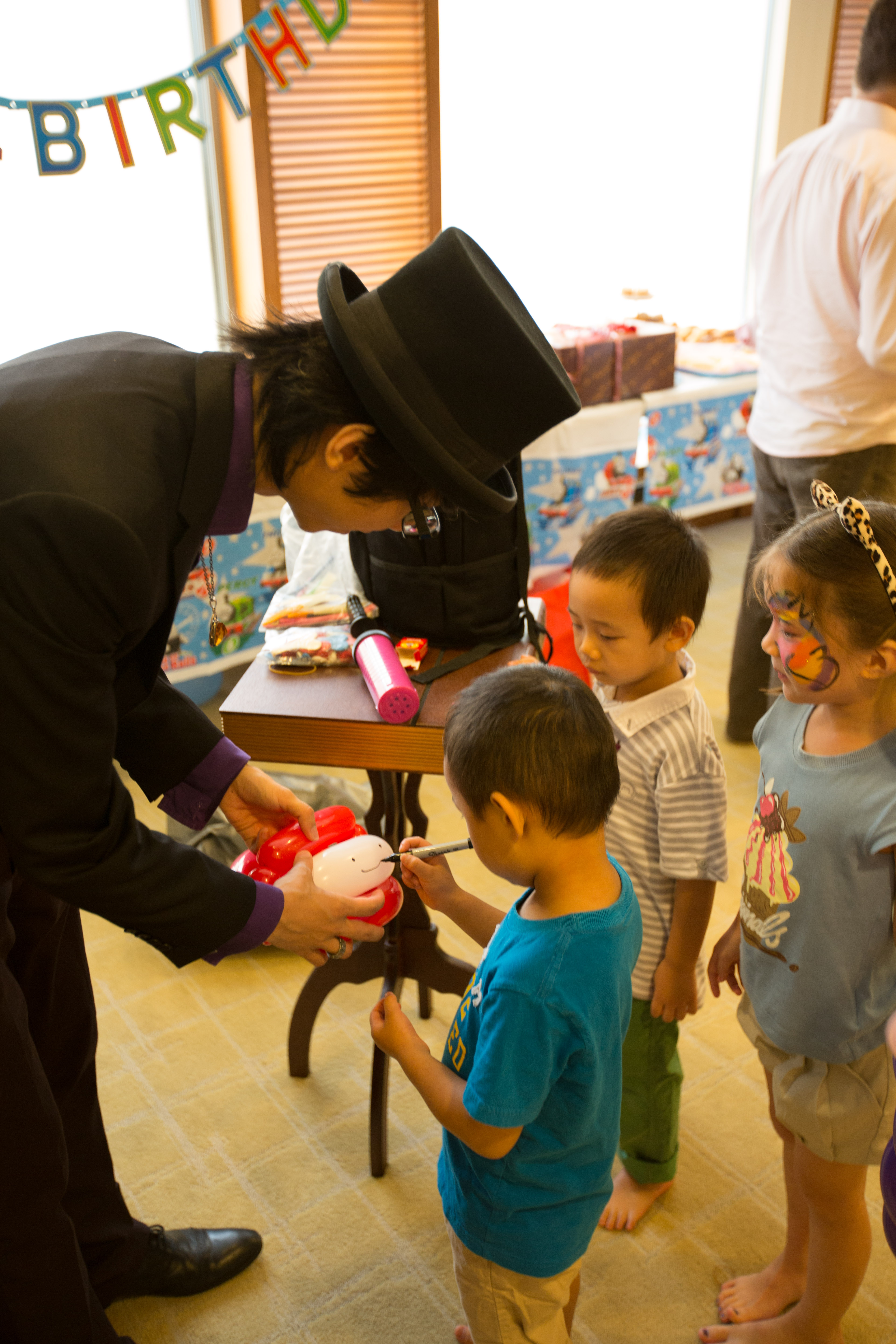Magician Scarlet Birthday Balloon 80