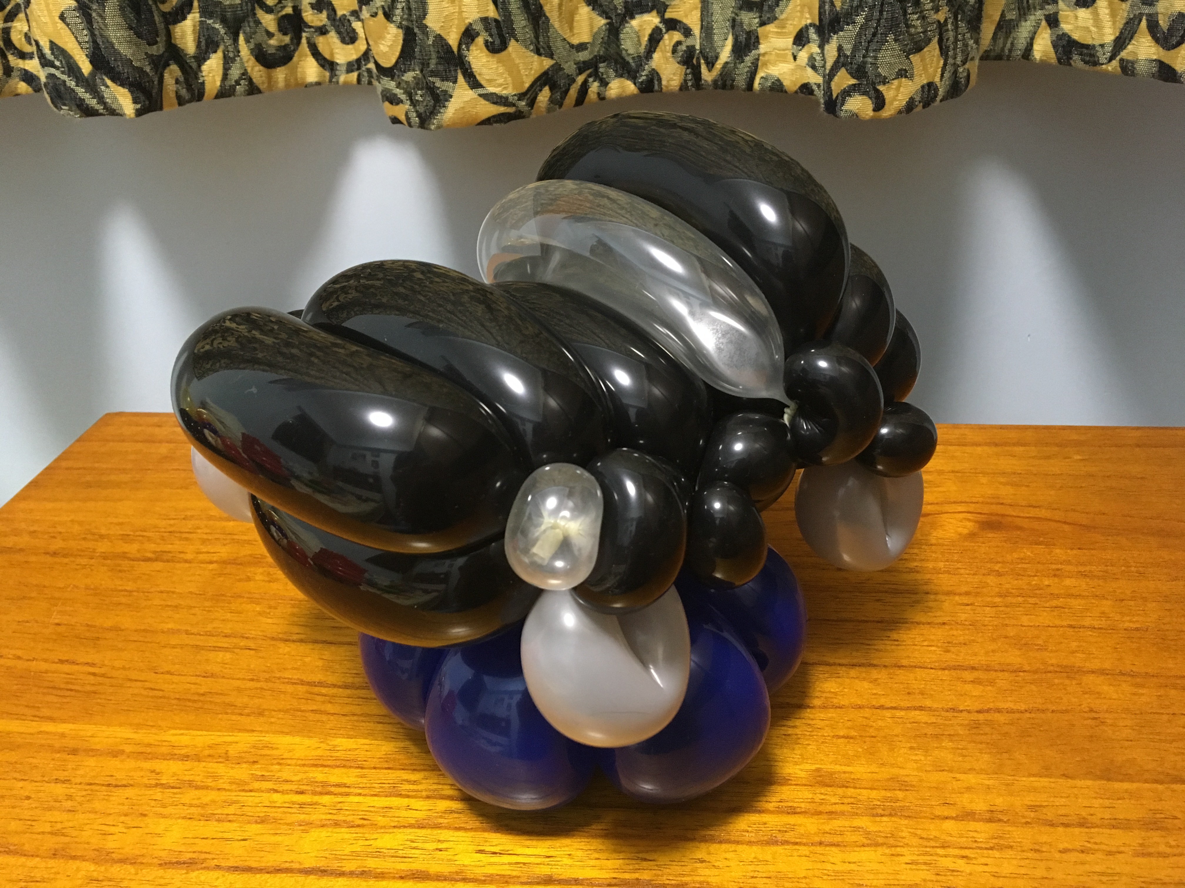 Magician Scarlet Balloon Decor 034