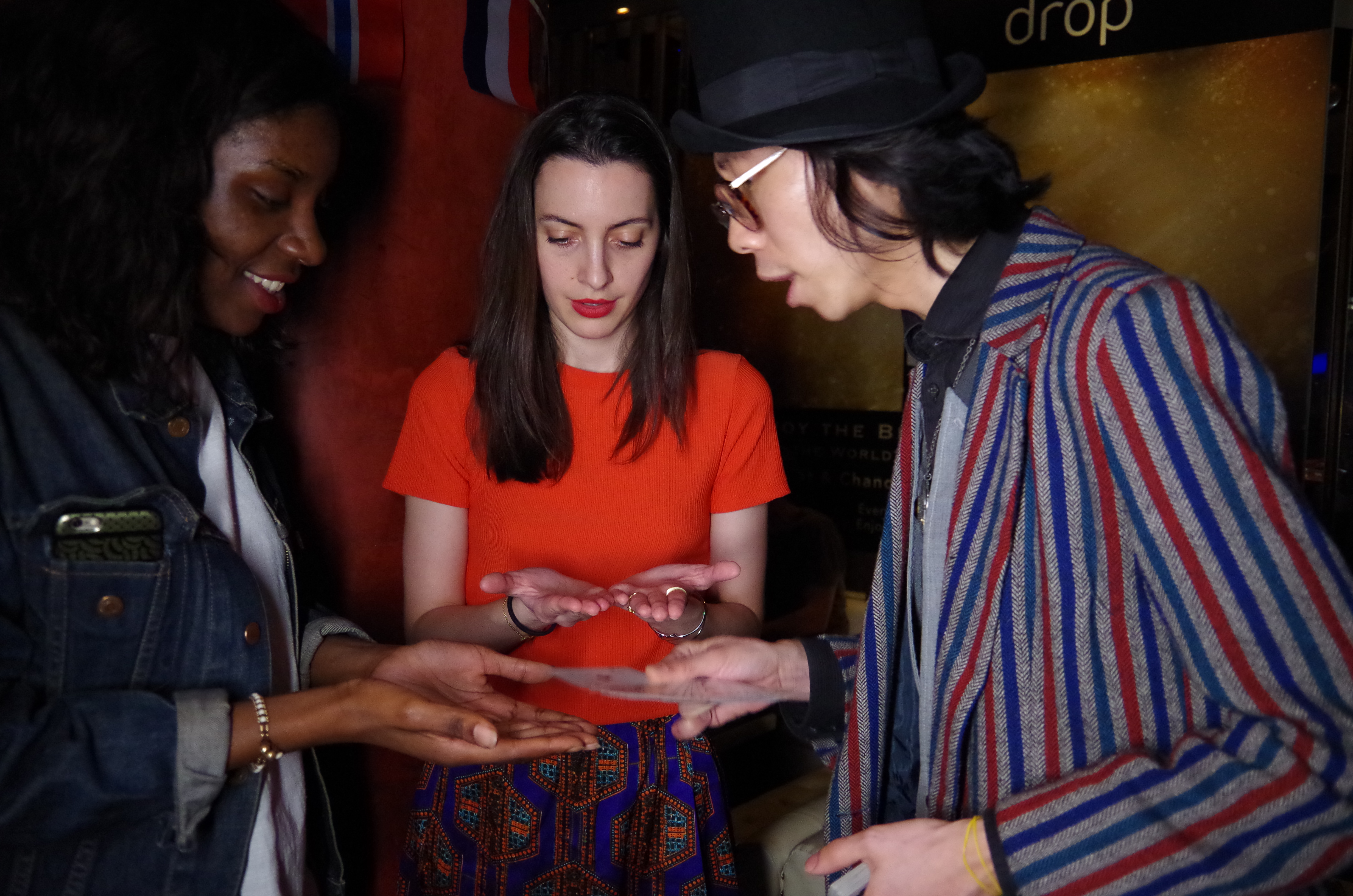 Magician Close-up Magic Hong Kong 25